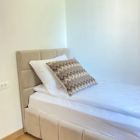 Apartment 333 Vucko Private Host *
